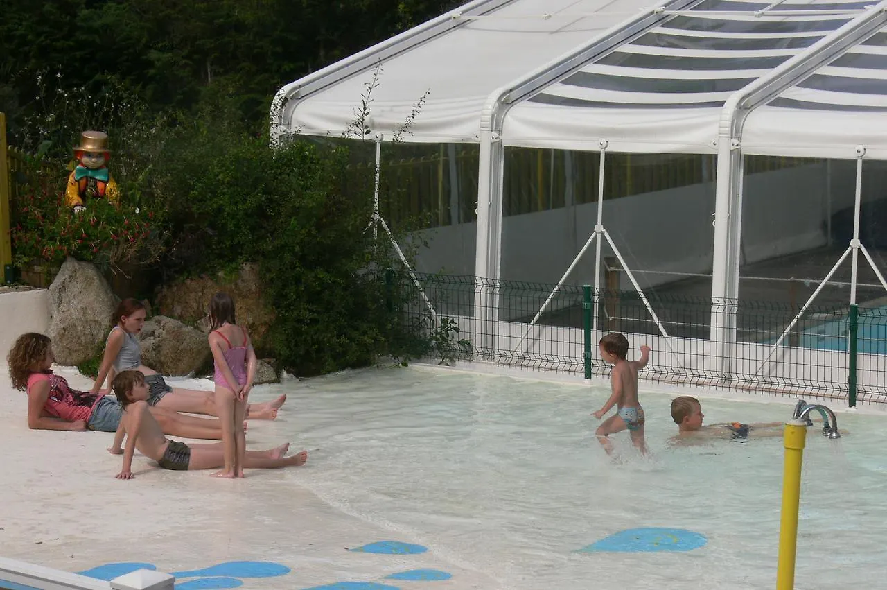 Campsite Camping Les Parcs Hotel Penestin France