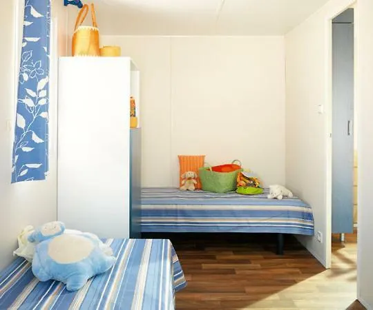 Camping Les Parcs Hotel Penestin 0*,  France